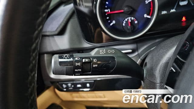 Kia Carnival 2020 — Фото 18/20