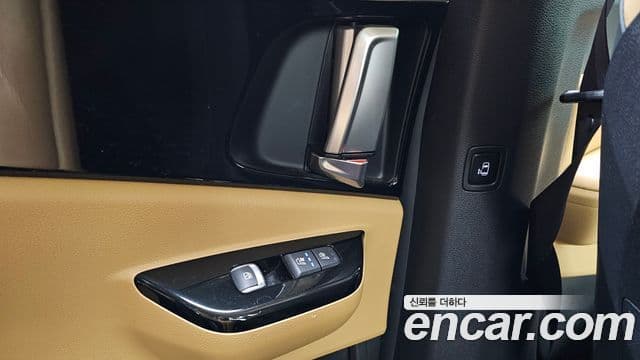 Kia Carnival 2020 — Фото 19/20