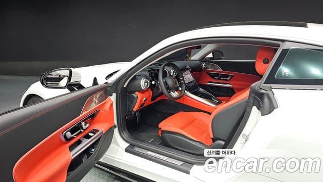 Mercedes-Benz AMG GT 2025 — ფოტო 11/20