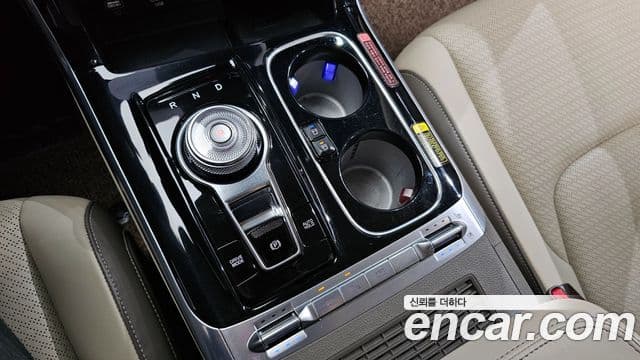 Kia Carnival 2023 — Şəkil 9/20