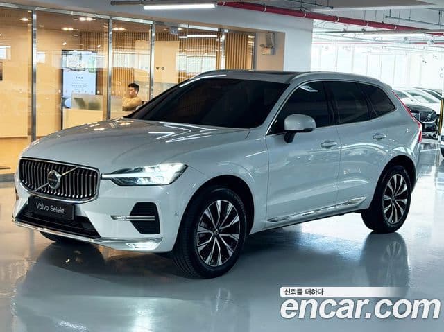 Volvo XC60 2024 — ფოტო 8/20