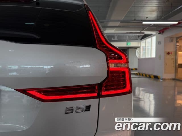 Volvo XC60 2024 — ფოტო 4/20