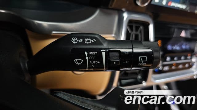 Kia Sorento 2022 — Şəkil 18/20