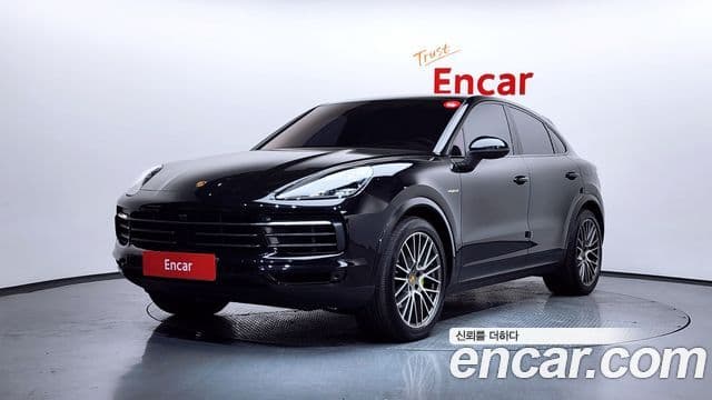 Porsche Cayenne 2023 — ფოტო 1/20