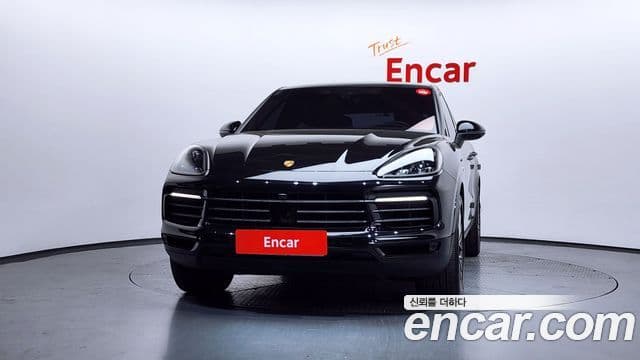 Porsche Cayenne 2023 — ფოტო 3/20