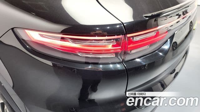 Porsche Cayenne 2023 — Photo 15/34