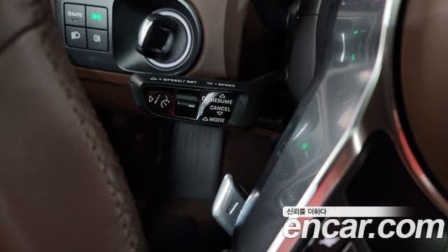 Porsche Cayenne 2023 — Photo 1/34