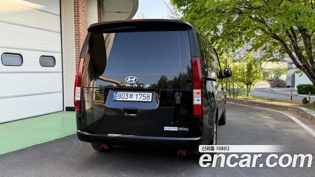 Hyundai Staria 2024 — ფოტო 5/20