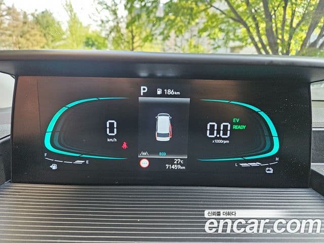 Hyundai Staria 2024 — ფოტო 7/20