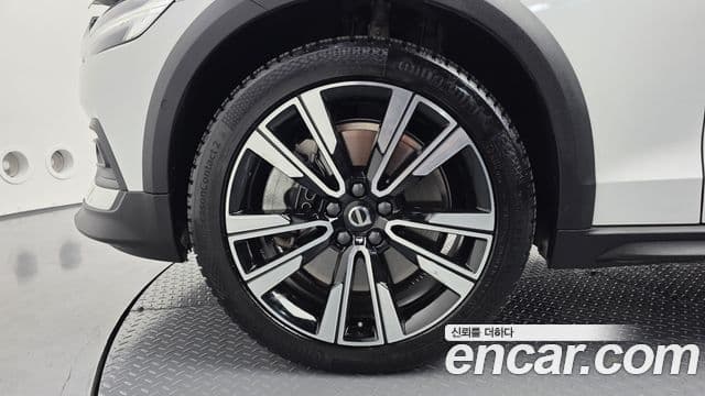 Volvo V60 Cross Country 2023 — ფოტო 5/20