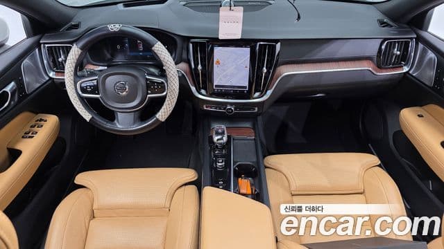 Volvo V60 Cross Country 2023 — ფოტო 7/20