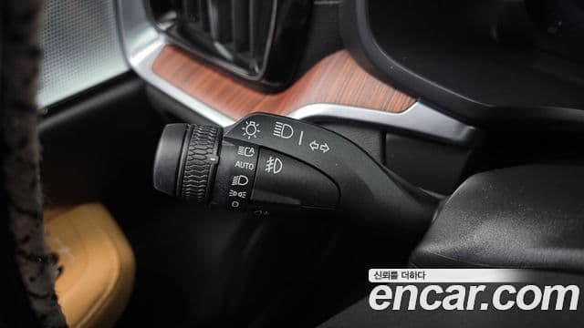 Volvo V60 Cross Country 2023 — Photo 11/36
