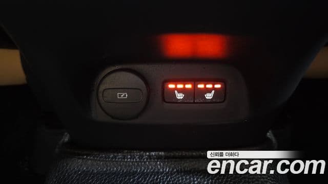 Volvo XC40 2021 — Şəkil 19/20