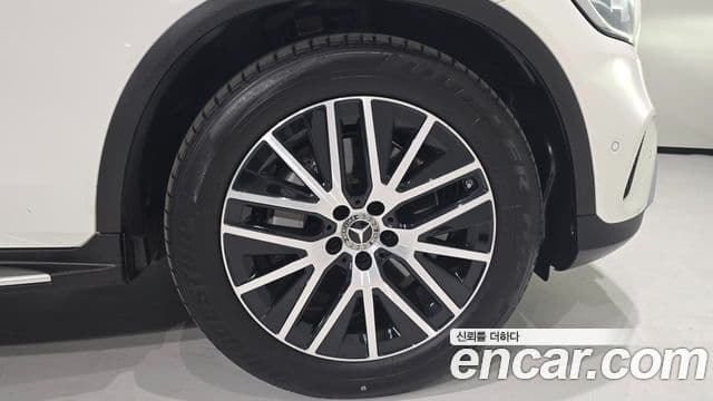 Mercedes-Benz GLC-Class 2021 — ფოტო 4/20