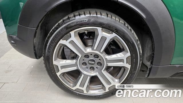 Mini Cooper S Countryman 2023 — ფოტო 5/20
