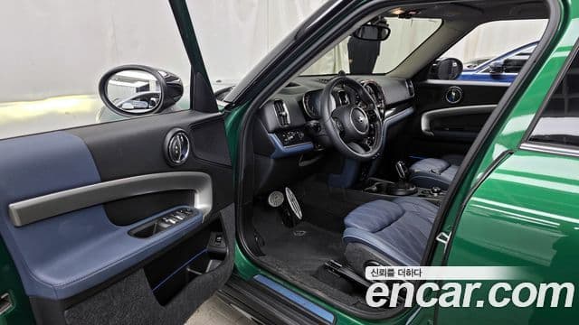 Mini Cooper S Countryman 2023 — ფოტო 10/20