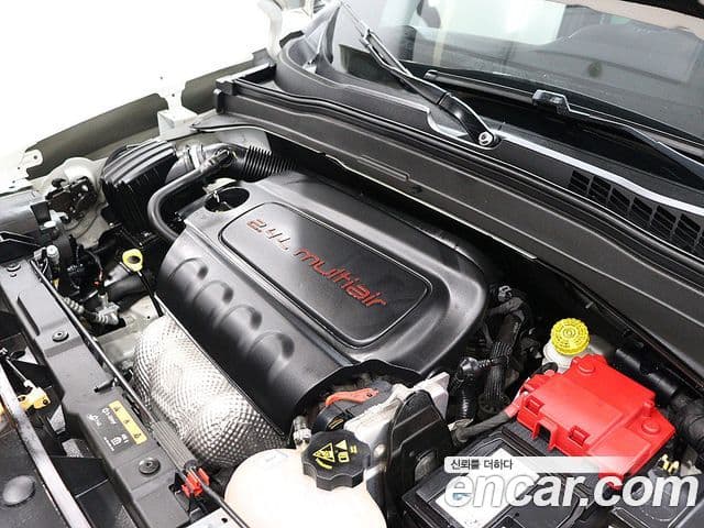 Jeep Renegade 2021 — ფოტო 18/20