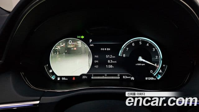 Genesis GV70 2023 — ფოტო 8/20