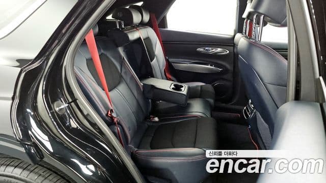 Genesis GV70 2023 — ფოტო 11/20