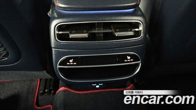 Genesis GV70 2023 — ფოტო 17/20