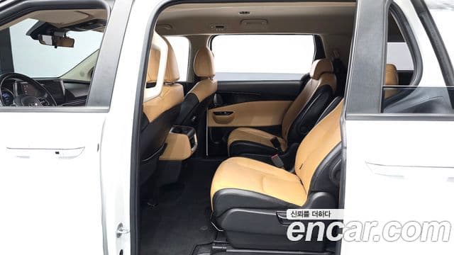 Kia Carnival 2020 — Şəkil 12/20