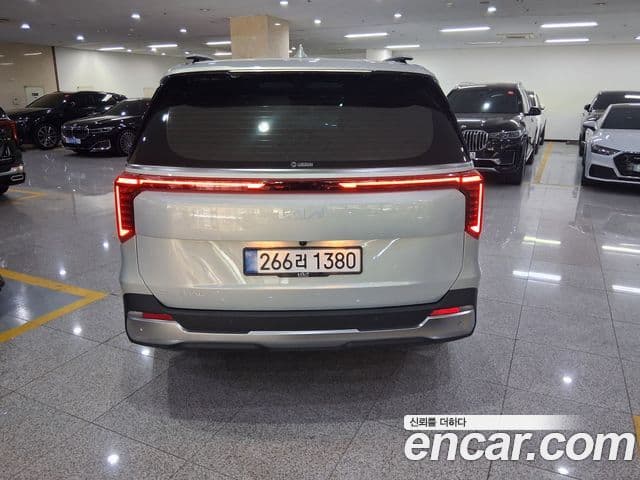 Kia Carnival 2025 — ფოტო 2/19