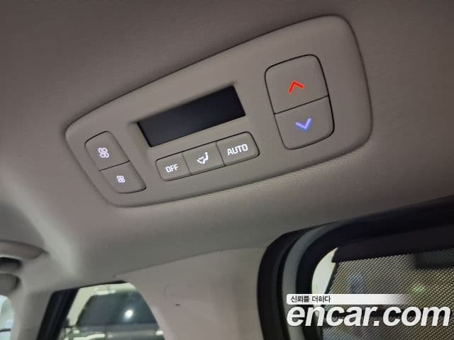 Kia Carnival 2025 — ფოტო 6/19