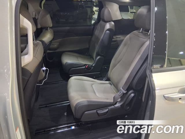 Kia Carnival 2025 — ფოტო 8/19