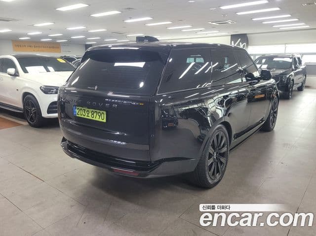 Land Rover Range Rover 2025 — ფოტო 1/20