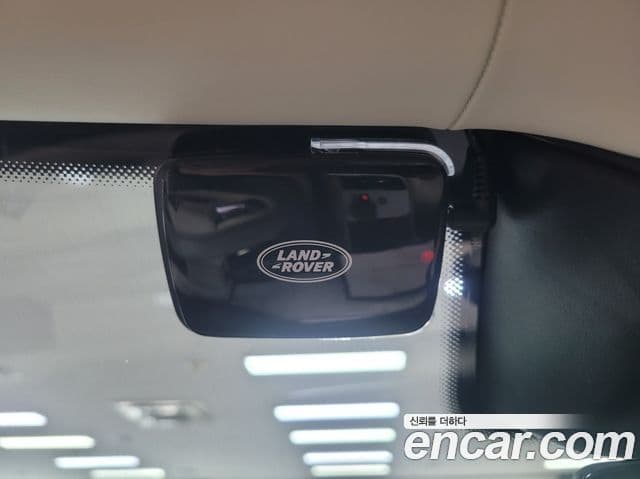 Land Rover Range Rover 2025 — ფოტო 13/20
