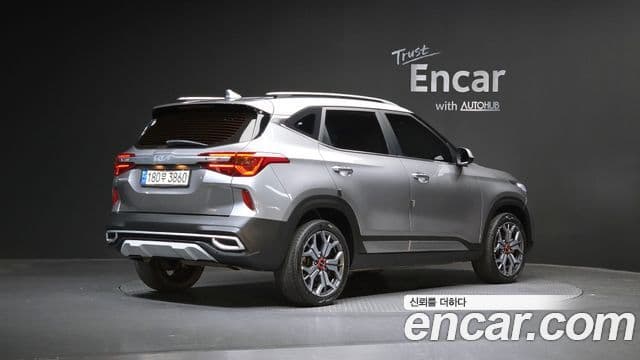 Kia Seltos 2021 — ფოტო 2/20
