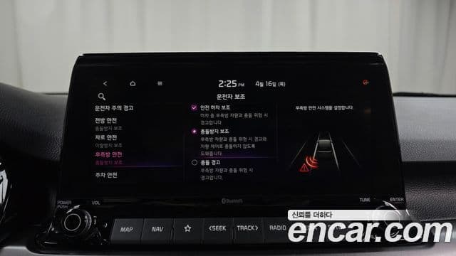 Kia Seltos 2021 — ფოტო 16/20