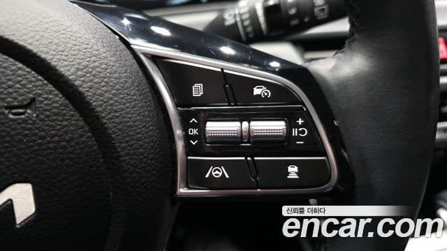 Kia Seltos 2024 — ფოტო 18/20