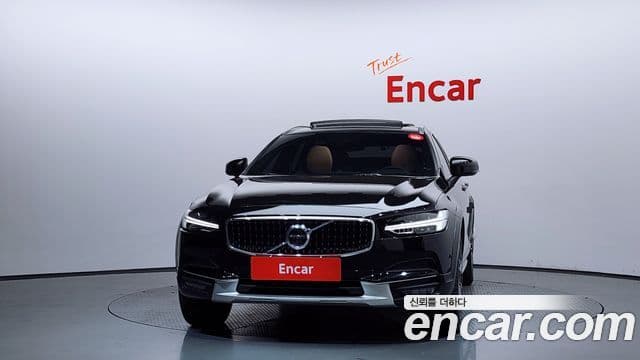 Volvo V90 Cross Country 2018 — ფოტო 3/20