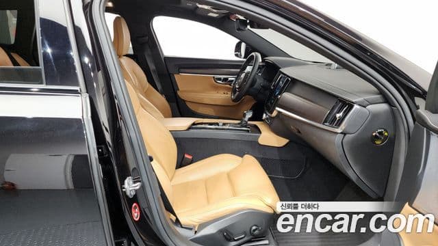 Volvo V90 Cross Country 2018 — ფოტო 11/20