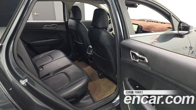 Kia Sportage 2022 — ფოტო 11/20