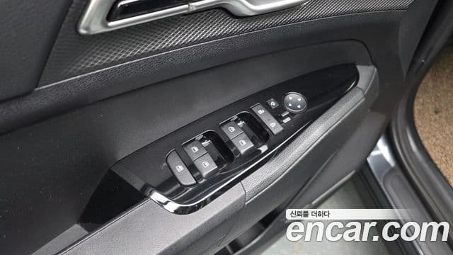 Kia Sportage 2022 — ფოტო 13/20