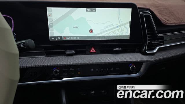 Kia Sportage 2022 — ფოტო 17/20