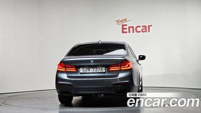 BMW 5 Series 2018 — Şəkil 2/20