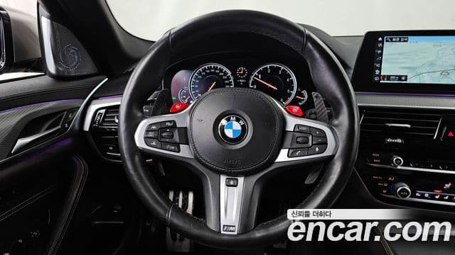 BMW 5 Series 2018 — Şəkil 1/20