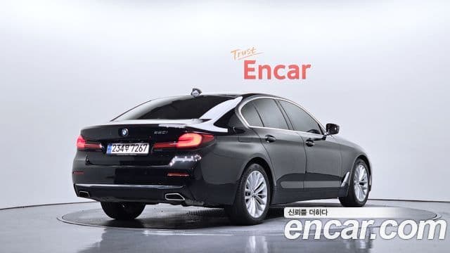 BMW 5 Series 2023 — ფოტო 2/20