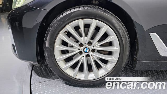 BMW 5 Series 2023 — Şəkil 5/20