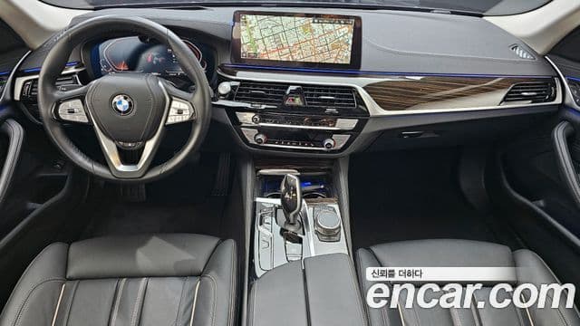 BMW 5 Series 2023 — Şəkil 7/20