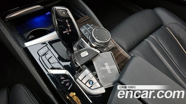 BMW 5 Series 2023 — ფოტო 9/20