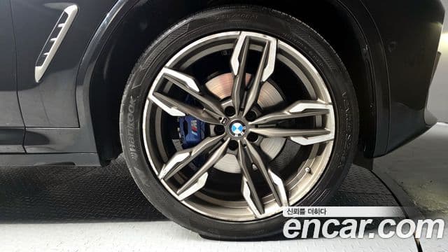 BMW X4 2020 — Photo 37/38