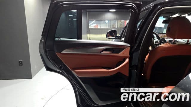 BMW X4 2020 — Photo 33/38