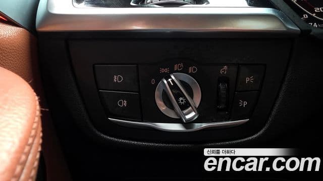 BMW X4 2020 — Photo 27/38
