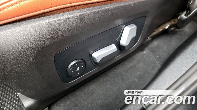 BMW X4 2020 — Photo 15/38
