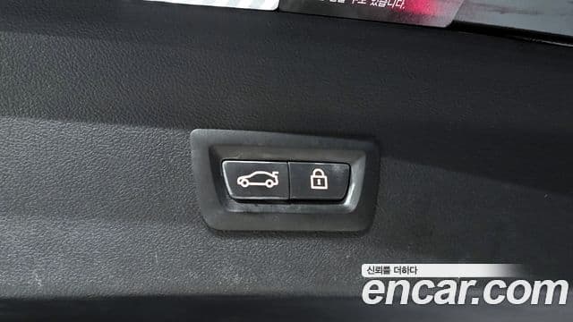 BMW X4 2020 — Photo 9/38
