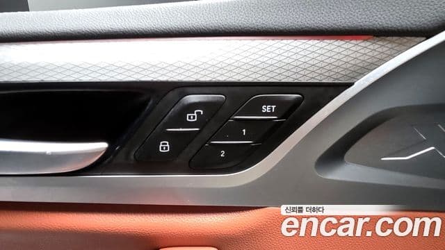 BMW X4 2020 — Photo 26/38